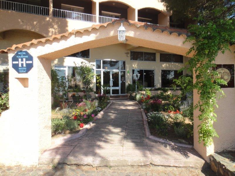 Hotel Le Colibri Lucciana  Buitenkant foto