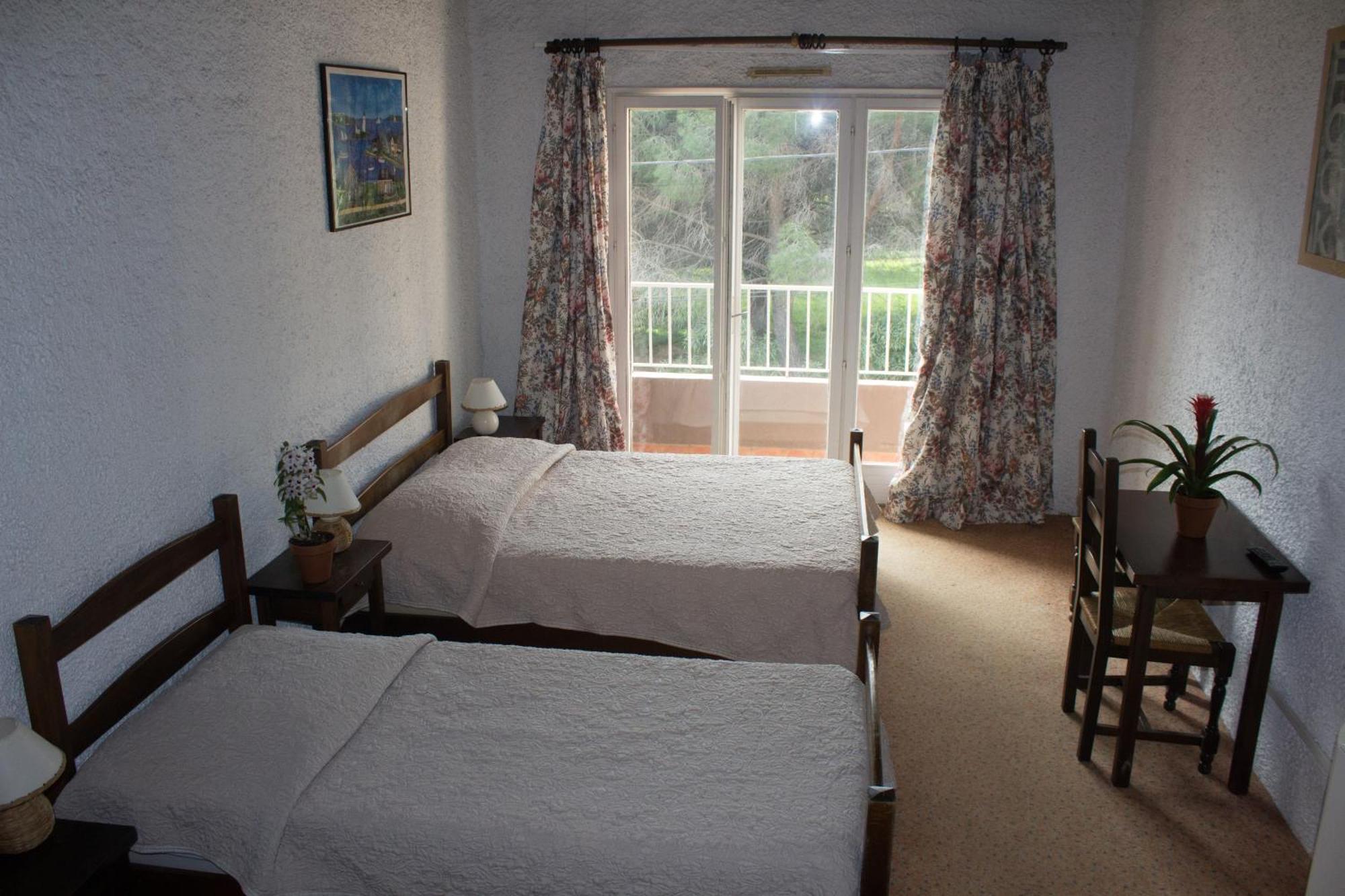 Hotel Le Colibri Lucciana  Buitenkant foto