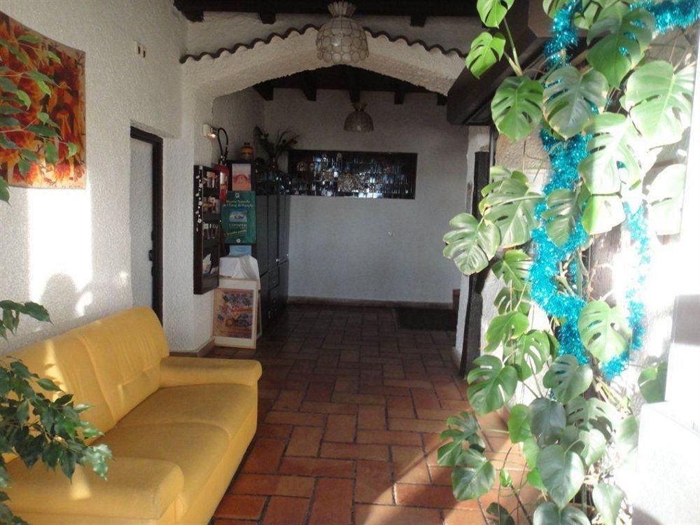 Hotel Le Colibri Lucciana  Buitenkant foto