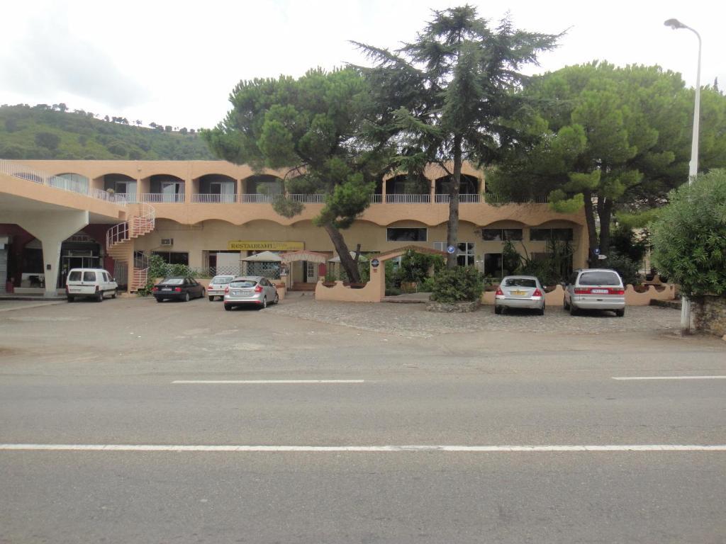 Hotel Le Colibri Lucciana  Buitenkant foto